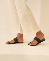 Athens Toe-Ring Leather Sandals |